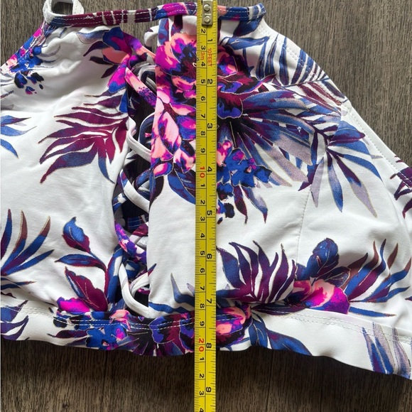 Ambrielle Purple and Pink Floral Top - Picture 3 of 5